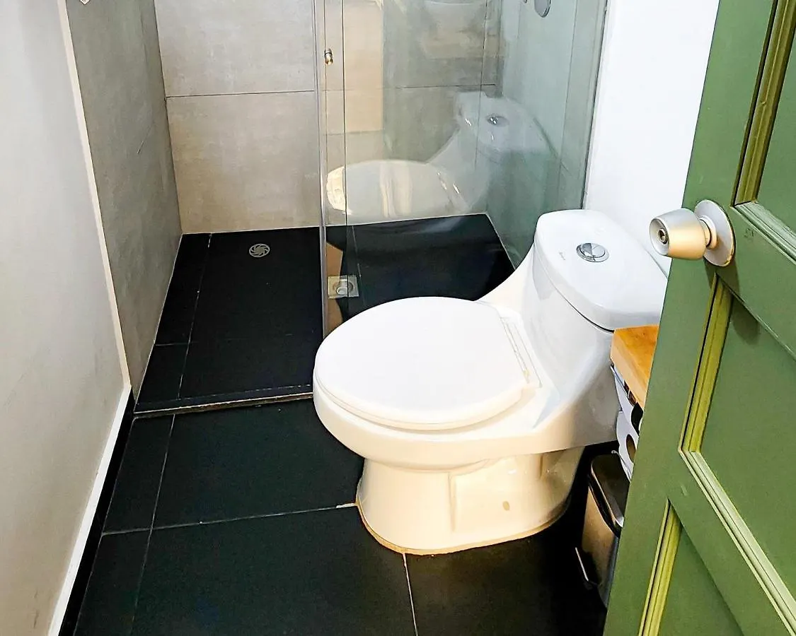 度假居 麦德林Manila House With Jacuzzi别墅