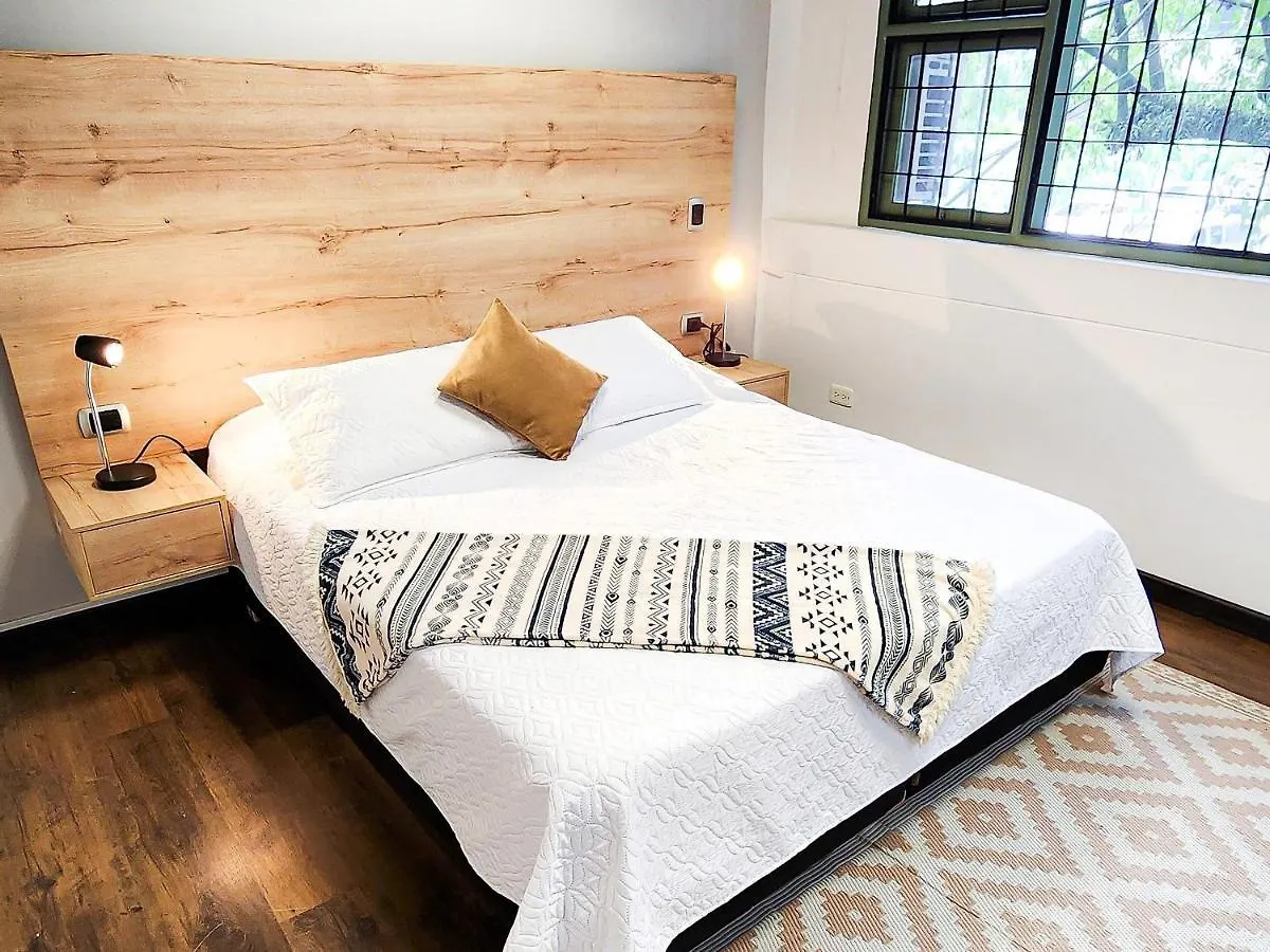 بيت للعطل فيلا Manila House With Jacuzzi ميديلين